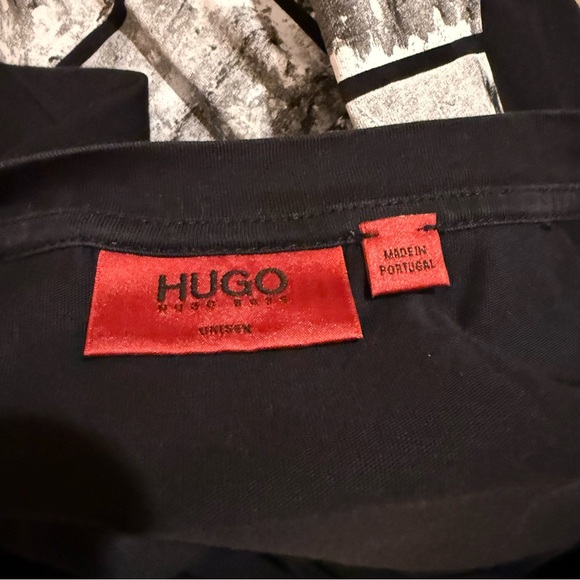 Hugo Black Daps T-Shirt - Picture 5 of 6